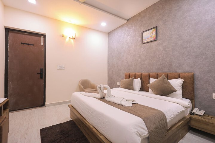 Room 16 of 56