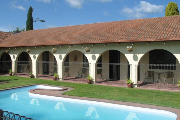 Pool 46 of 58