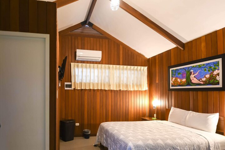 Room 4 of 44