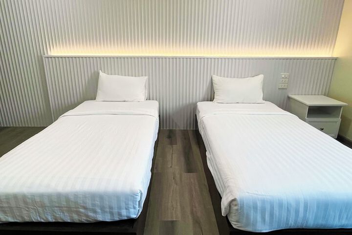 Room 13 of 45