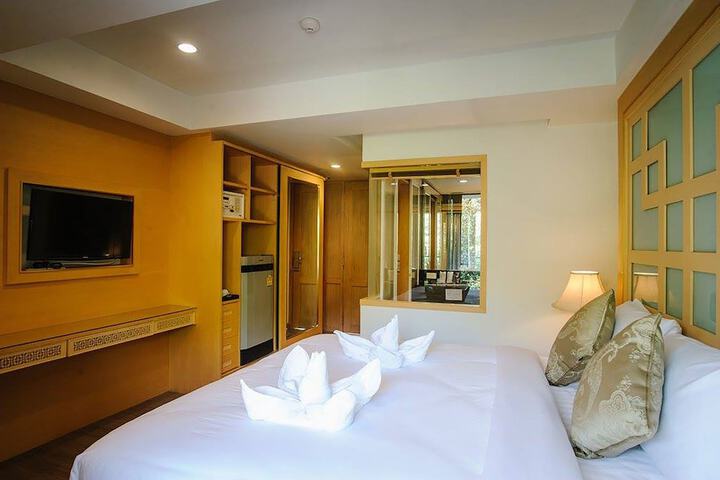 Room 4 of 91