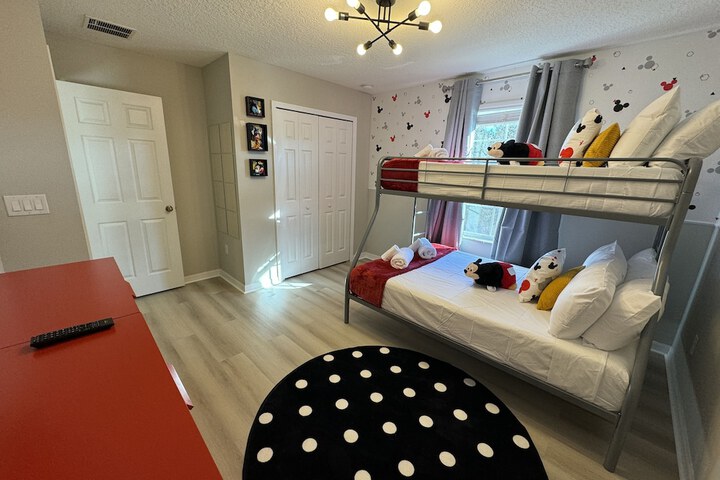 Room 13 of 65