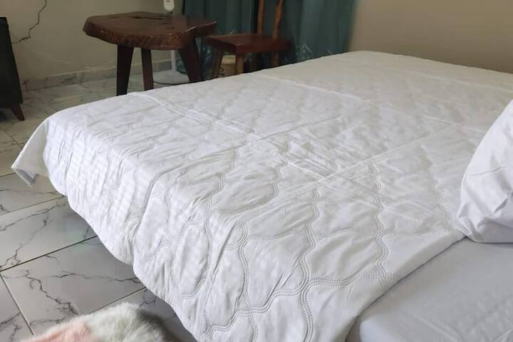 Room 5 of 23