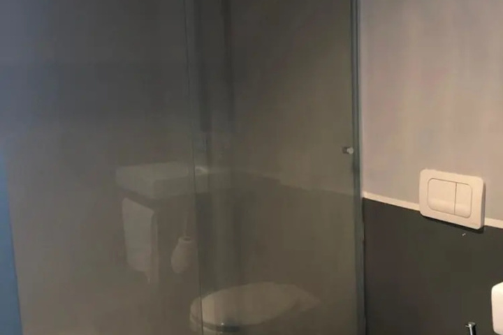 Room 10 of 17