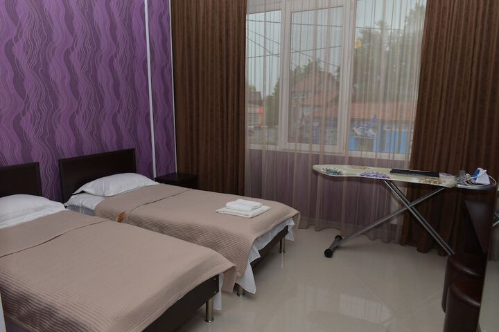 Room 9 of 23