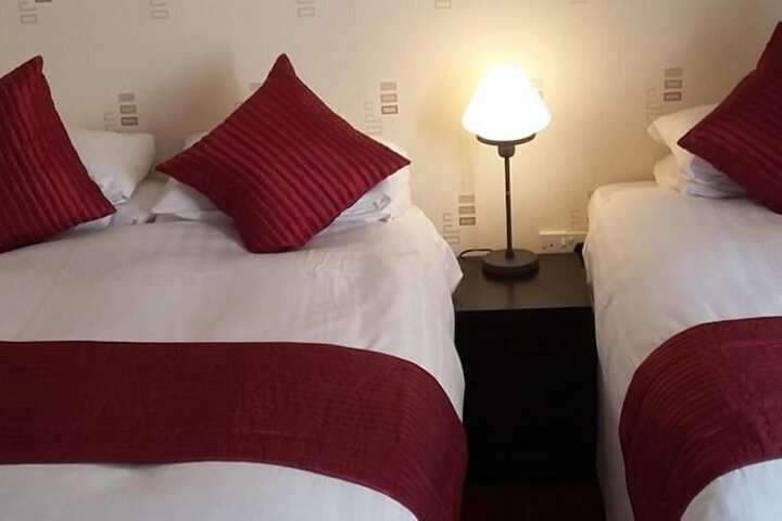 Room 4 of 42