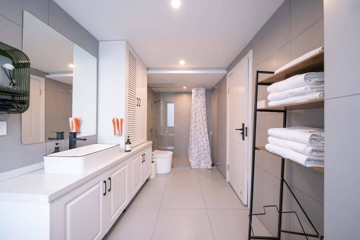 Room 15 of 21