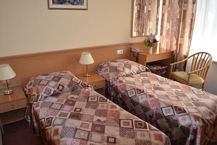 Room 6 of 43