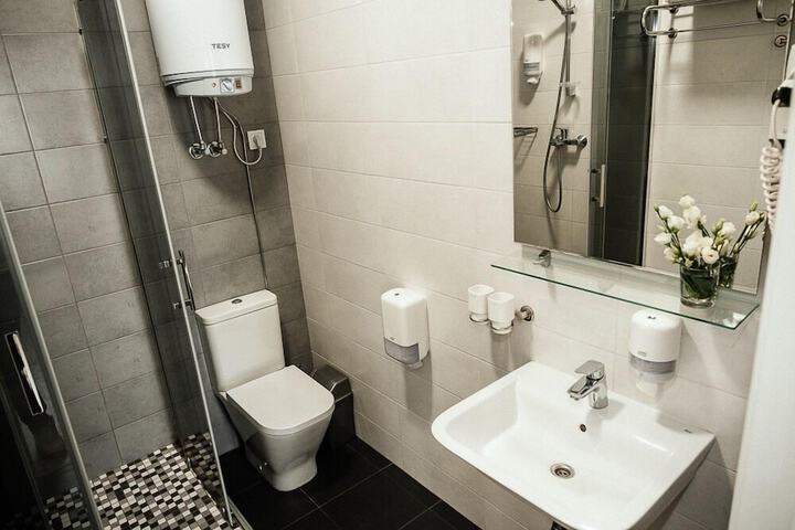 Room 8 of 21