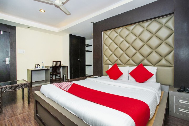 Room 18 of 18