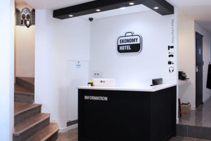 Exterior of Motel K