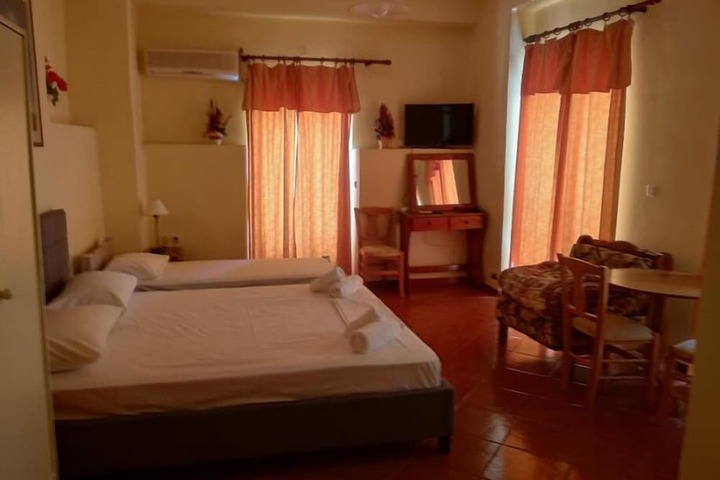 Room 9 of 23