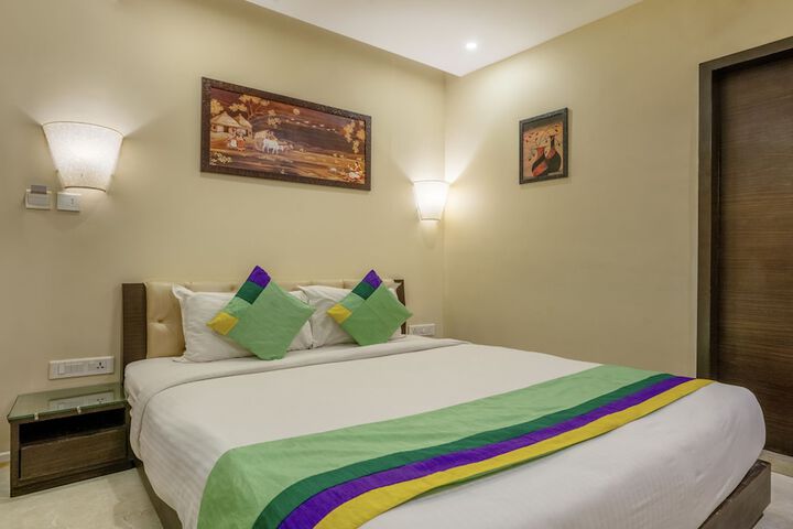 Room 20 of 36
