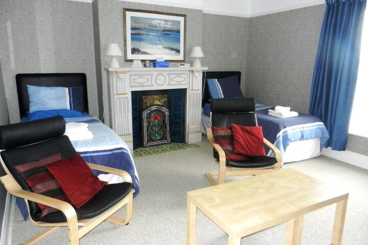 Room 2 of 4
