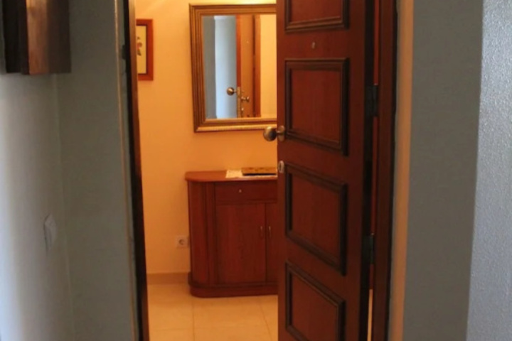 Room 11 of 20