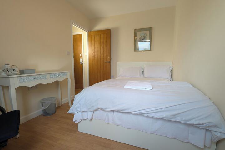 Room 30 of 41