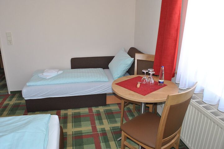 Room 5 of 52