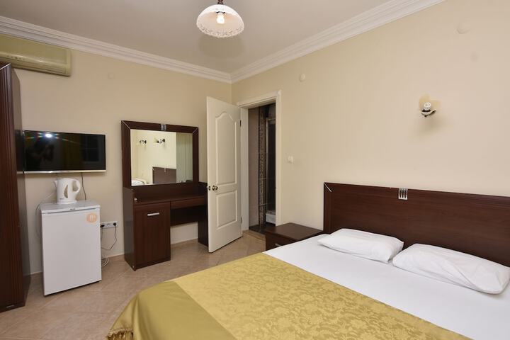 Room 4 of 21