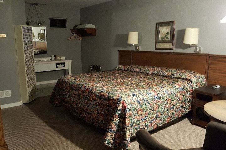 Room 2 of 21