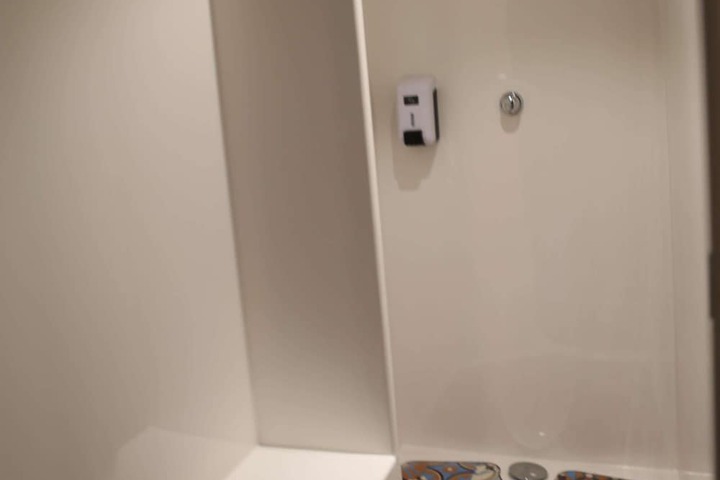 Room 15 of 48