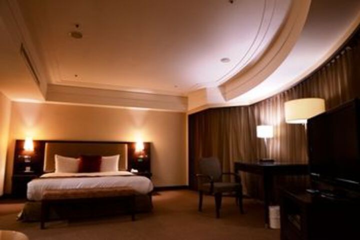 Room 43 of 82