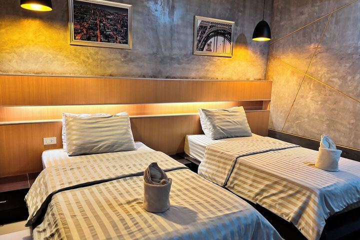 Room 10 of 71