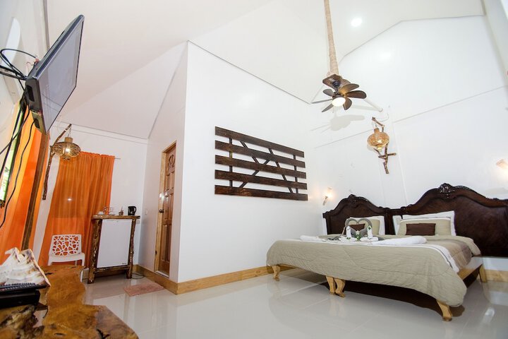 Room 7 of 165