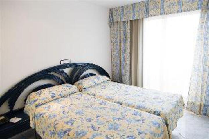Hotel Neptuno & Apartments
