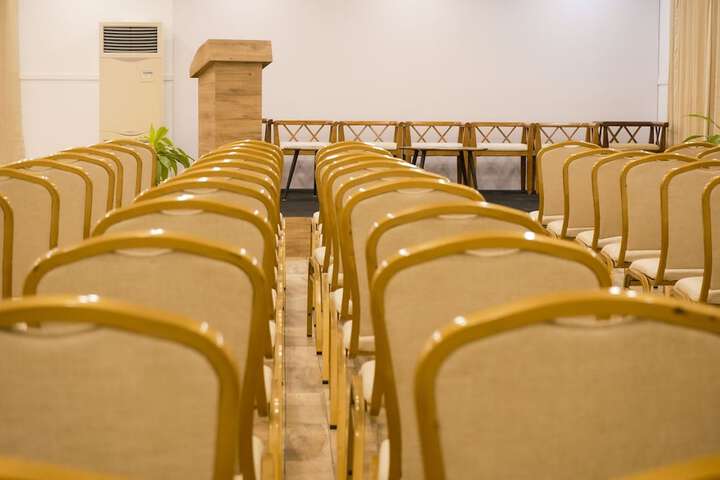 Ballroom/Hall 189 of 209