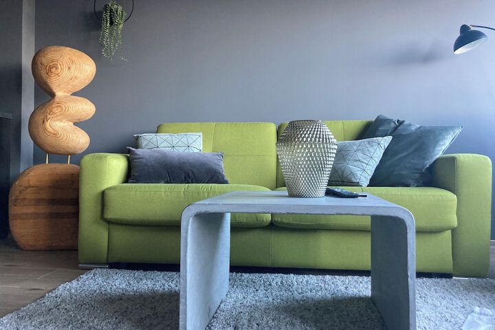 Room 4 of 6