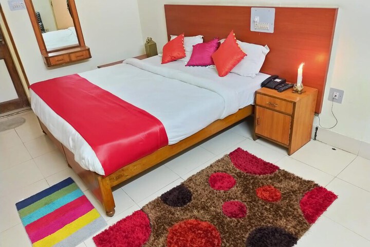 Room 11 of 36