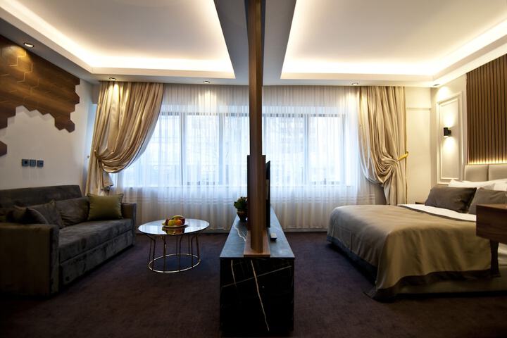 Room 29 of 76