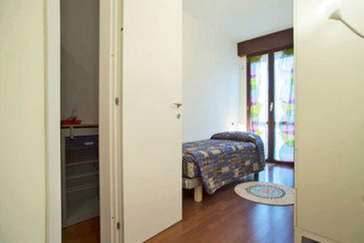 Room 95 of 320