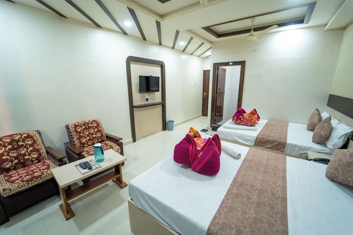 Room 2 of 48