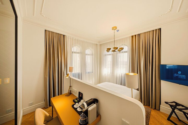 Room 49 of 117
