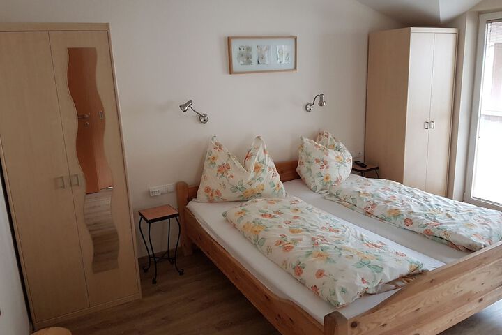 Room 5 of 46