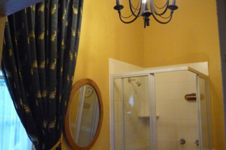 Room 4 of 24