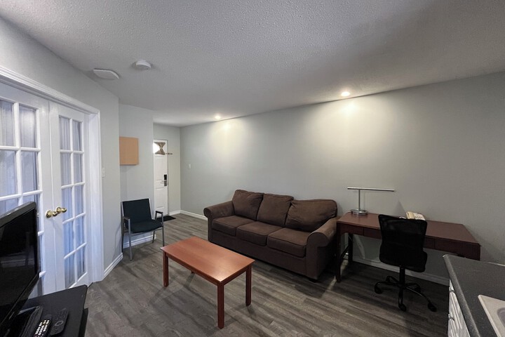 Room 32 of 118