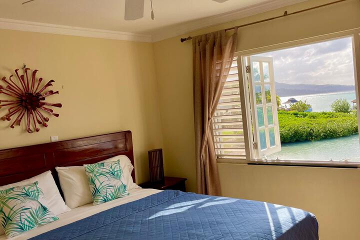 Room 9 of 14