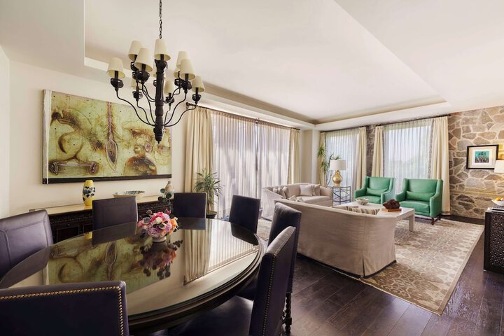 Room 46 of 160