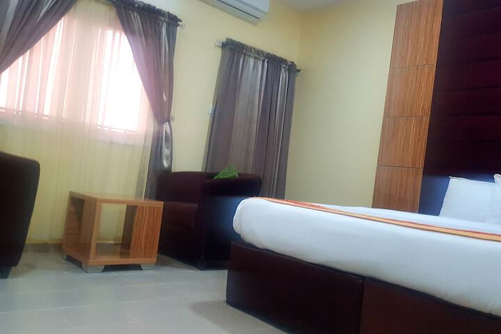 Room 3 of 39