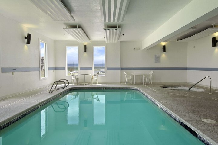 Pool 43 of 52