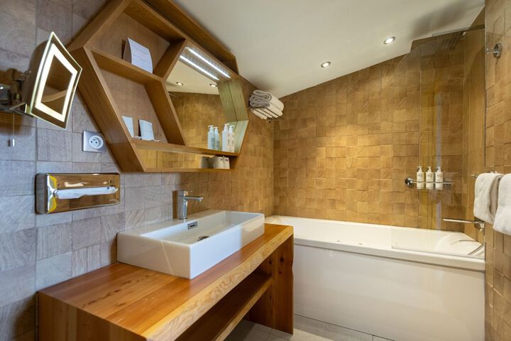 Bathroom Interior Photo
