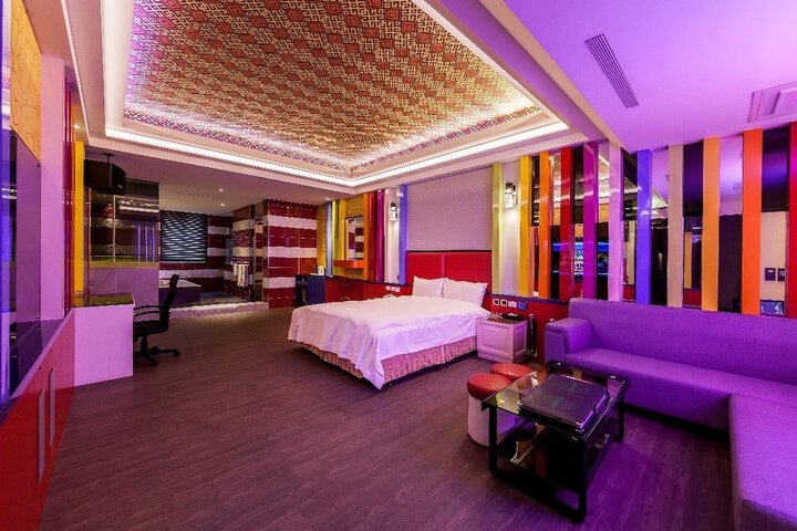 Room 48 of 216