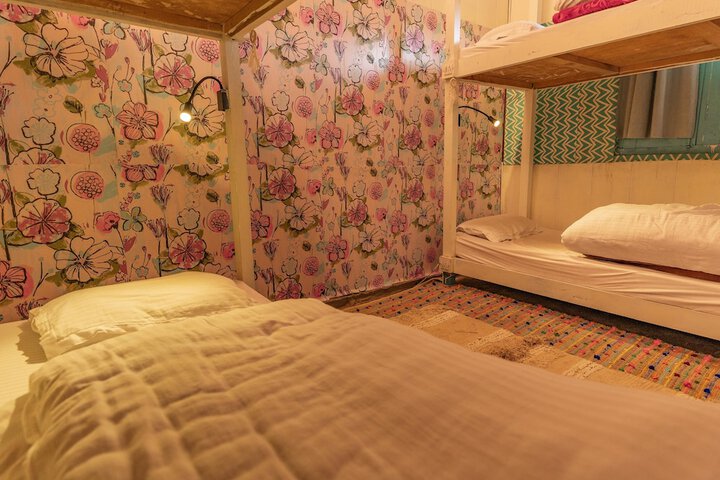 Room 17 of 68