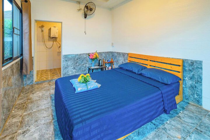 Room 32 of 105