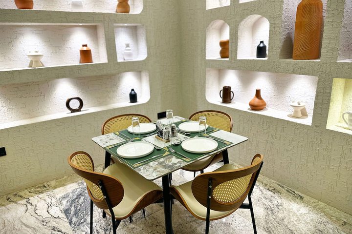 Dining 66 of 72