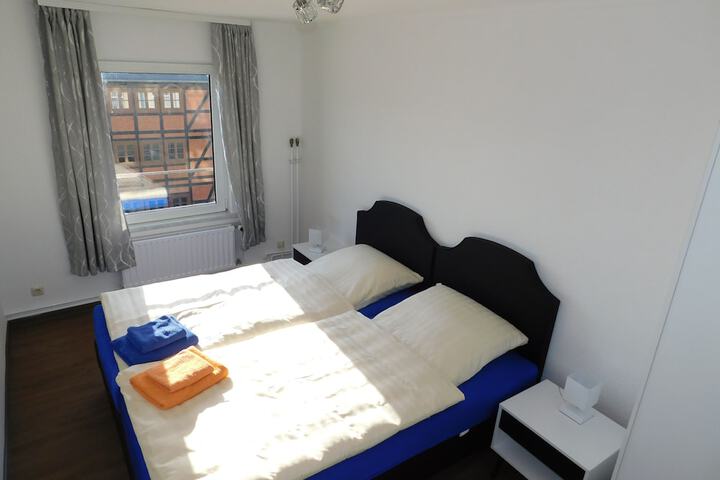 Room 2 of 149