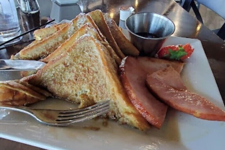 Breakfast/Coffee Service 169 of 177