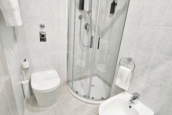 Clean Restrooms